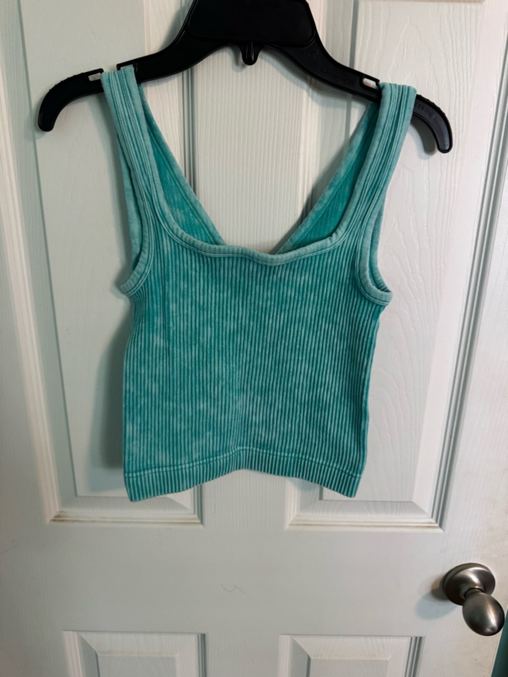 Blue Ribbed V-Neck Crop Tank Top - Picture 2 of 2